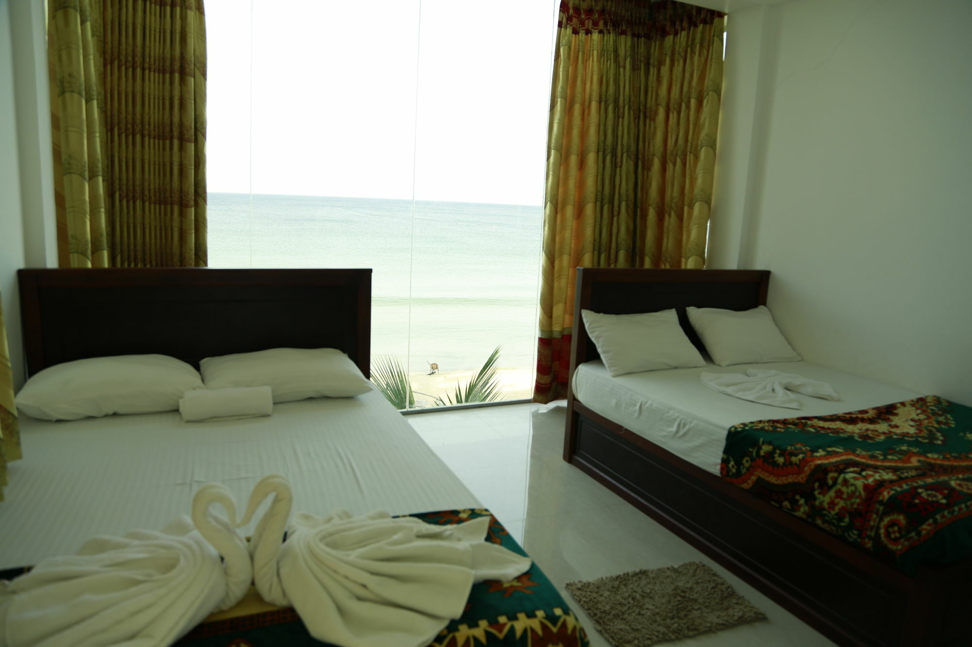 Blue Ocean Hotel Trincomalee Dış mekan fotoğraf